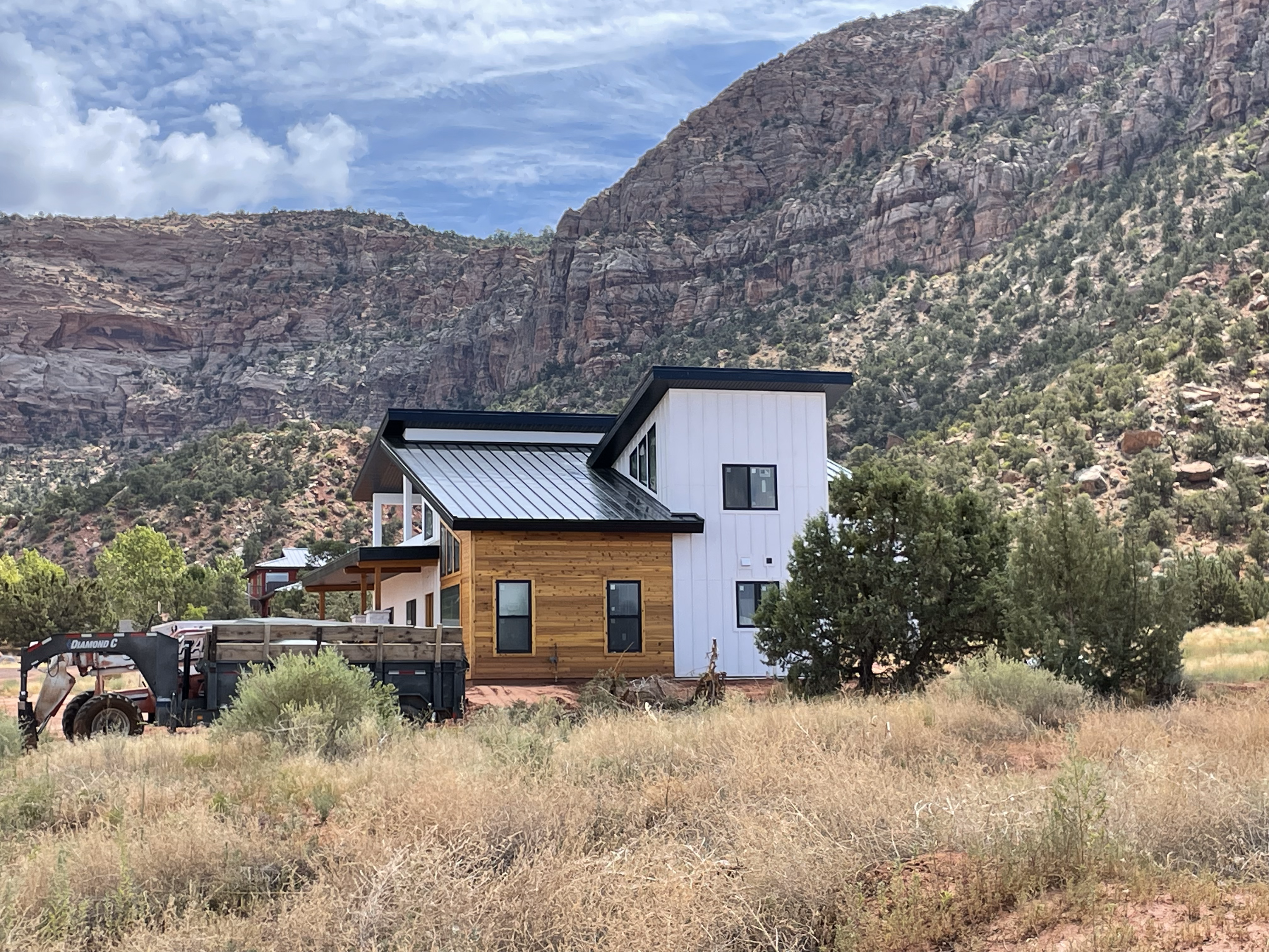 Standing seam metal roofing